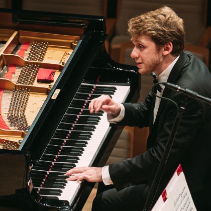 https://spirio-spotlight.steinway.com/zh_CN/spiriocast/2025/9-25-25-anthony-ratinov