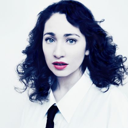 /steinway.com-americas/zh_CN/soundboard/soundboard-regina-spektor