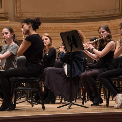 /steinway.com-americas/zh_CN/news/steinway-chronicle/k-12/88-keys-transcend-languages-at-the-un-international-school