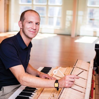 /steinway.com-americas/zh_CN/news/features/steinway-concert-technician