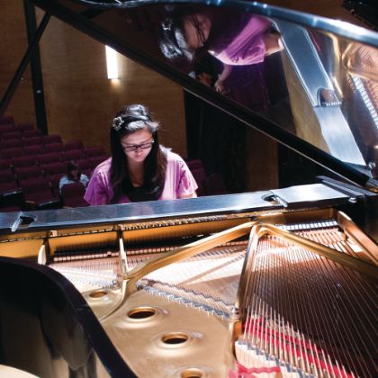 /steinway.com-americas/zh_CN/news/steinway-chronicle/spring-2017/a-soulful-experience-as-all-steinway-west-texas-adds-84-new-pianos