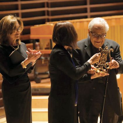 /steinway.com-americas/zh_CN/news/steinway-chronicle/winter-2019/steinway-honors-gary-graffman