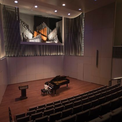 /steinway.com-americas/zh_CN/news/steinway-chronicle/winter-2019/missouri-state-adds-52-new-steinways