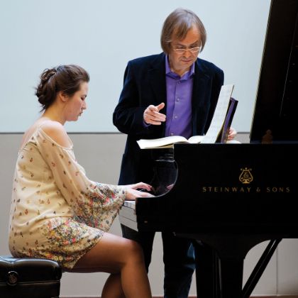 /steinway.com-americas/zh_CN/news/steinway-chronicle/winter-2020/university-of-central-oklahoma-realizes-an-incredible-musical-dream