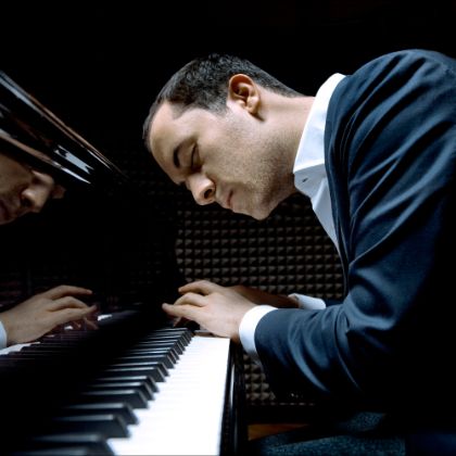 /steinway.com-americas/zh_CN/news/features/igor-levit-unscripted