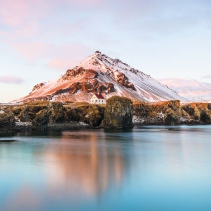 /steinway.com-americas/zh_CN/news/features/songs-in-reykjavik