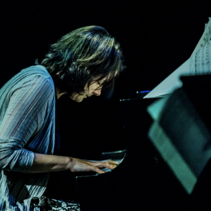 /steinway.com-americas/zh_CN/soundboard/soundboard-kris-davis