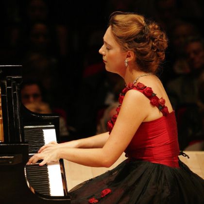 /news/steinway-artist-events/katya-grineva-returns-to-carnegie-hall